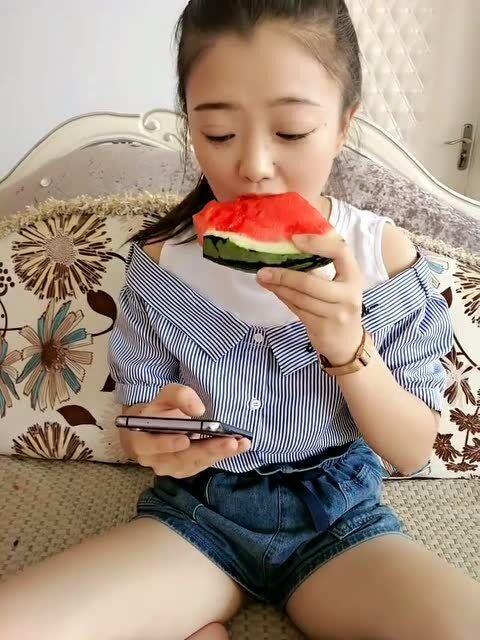 娱乐吃瓜阿姨视频